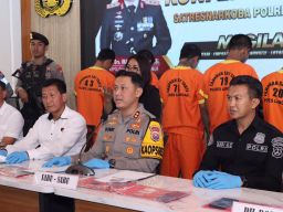 Polisi Berhasil Amankan 8 Tersangka Pengedar Sabu