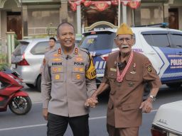 Hari Juang Polri Veteran Berusia 102 Tahun Dapat Kado Spesial