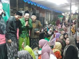 Syukuran Bersama Relawan, Cak Imin: Jadi Pelecut Perjuangkan Nasib Warga Kota Pahlawan