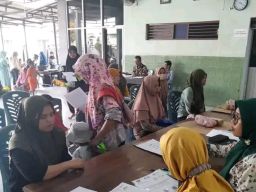 Puluhan Ribu Paket Bantuan Daging dan Telur Ayam Dibagikan di Kabupaten Pemalang