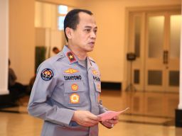 Misa Akbar Paus Fransiskus GBK Steril