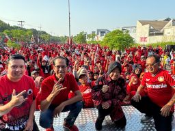Senam SICITA, PDIP Surabaya Gaungkan Pilih Risma-Gus Hans dan Eri Cahyadi-Armuji