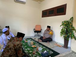Cooling System, Kapolres Pamekasan Kunjungi Ponpes Miftahul Ulum Panyepen Jelang Pilkada
