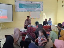 Upaya Pencegahan Malnutrisi dan Stunting, Poltekkes Kemenkes Surabaya Lakukan Media Edukasi