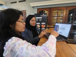 Tingkatkan Omzet UMKM Kuliner, Dosen UHW Tawarkan Solusi Pengelolaan Keuangan dan Pemasaran Digital