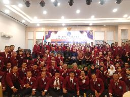 Yudisium Mahasiswa Fisip Unipra, Dekan Ucapkan Selamat