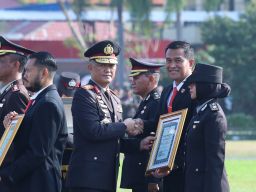 Hari Kesaktian Pancasila Ratusan Personel Polri dan PNPP Berprestasi Dapat Penghargaan