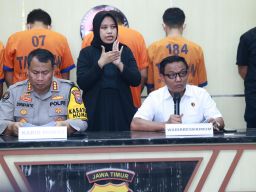 Polda Jatim Amankan 4 Tersangka Pemerasan Modus Mengaku Polisi