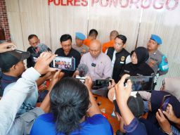 Terduga Pelaku Illegal Logging Dibekuk, Polisi Sita Ratusan Batang Kayu Hutan