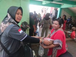 Hari Pertama Kirab, KPU Sidoarjo Sosialisasi Pilkada di Pasar Tulangan, Bawa Dua Maskot