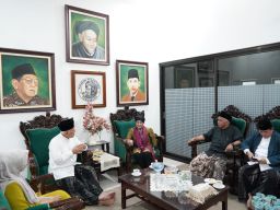 Sowan ke Gus Kikin, Luluk Sampaikan Visi Bangun Ekonomi Berbasis Pesantren