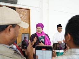 Hadiri Bedah Buku, Luluk Pastikan Pemerintahan Lebih Terbuka