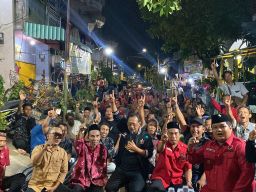 Dihadapan Ratusan Warga Dupak, Cak Ji berkomitmen tambah Kuota Beasiswa Pemuda Tangguh