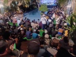 Brigade Bunda Tutup Kampanye dengan Doa Bersama di Puncak Buring