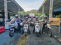 Edukasi Ramah Lingkungan, Polwan Polres Gresik Patroli Kendarai Motor Listrik