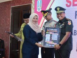 Disperpusip Jatim Bagikan Digital Library ke Forkopimda, PKK dan DWP Ngawi