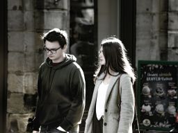 Membandingkan dengan Masa Lalu Pasangan? Ini Cara Agar Hubunganmu Tetap Sehat, Sobat Tikta