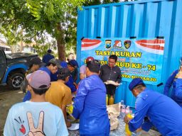 Potong Tumpeng Warnai Tasyakuran HUT ke-74 Polairud Bersama Nelayan