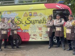 Si Sumeh Salurkan Bantuan untuk Korban Banjir di Rejoso