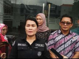 Polrestabes Surabaya Amankan Ayah Kandung Video Viral Kekerasan Anak