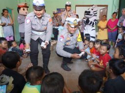 Trauma Healing untuk Anak-anak Terdampak Banjir
