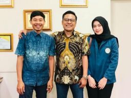 Sambut Mahasiswa Unair, Fathoni: Golkar Surabaya Terbuka untuk Penelitian Strategi Pemilu