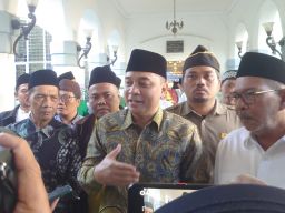 Wali Kota Targetkan Peningkatan Infrastruktur dan Pelayanan Publik Surabaya di 2025