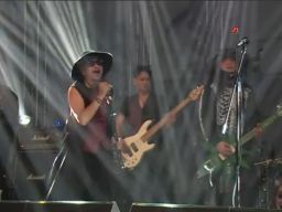 Menggali Makna di Balik Lagu Duet Indonesia: Cinta, Ambisi, dan Harapan