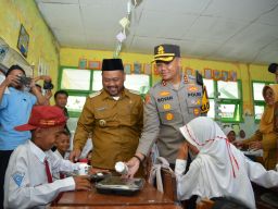 175 Paket MBG Dibagikan Kepada Siswa SDN 71 Gresik