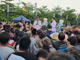 Bupati dan Wakil Bupati Majalengka Sampaikan Orasi Perdana di Hadapan Ribuan Warga