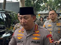 Melayat ke Rumah Duka Eks Wakapolri, Kapolri Kami Kehilangan Sosok Syafruddin