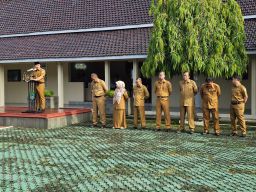 Wabup Dena Pimpin Apel Pertama, Kasih Reward OPD Suport Program 100 Hari Kerja