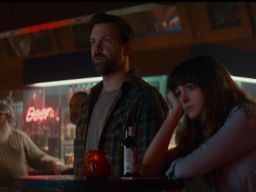 Colossal Kisah Monster, Alkohol, dan Luka Lama yang Menghantui