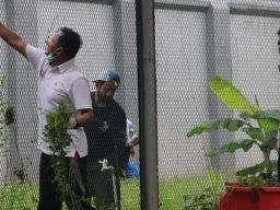 Pimpin Kerja Bakti, Kalapas Cipinang: Lingkungan Bersih, Keamanan Optimal