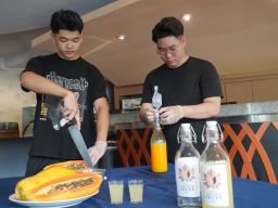 Cita Rasa Baru, Buah Pepaya Disulap Menjadi Wine Berkualitas