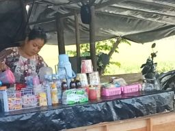 Sepi Pembeli, Pedagang Jalur Mudik Pantura Pemalang Mengeluh: Omzet Anjlok 50%