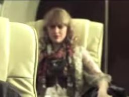 "Panic Button" (2011): Ketika Media Sosial Menjadi Senjata Mematikan