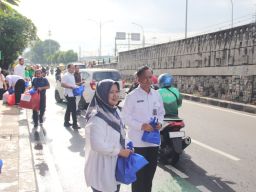 Lapas Cipinang Tebar Kebaikan Ramadan, Berbagi Takjil untuk Masyarakat