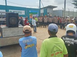 Merasa di PHP Pemerintah Ratusan Petani di Pemalang Geruduk Pabrik Sepatu