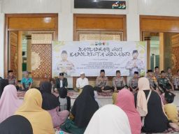 Jalin Kedekatan dengan Masyarakat Sosialisasikan Hotline Mudik Polri 110