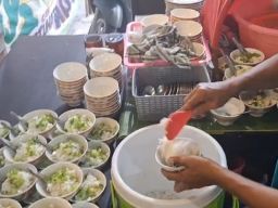 Soto Grombyang Waridin, Kuliner Legendaris Pemalang yang Diburu Saat Ramadan