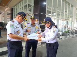 Terima Aduan Parkir Liar, Dishub Surabaya Tindak 18 Jukir di Toko Modern