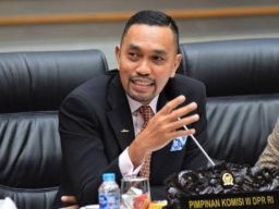 Ahmad Sahroni Puji Polri: Penanganan Mudik Lebaran 2025 Sangat Prima