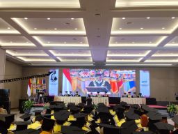 PU BeritaPlus.id Raih Gelar Magister Hukum di Wisuda Pascasarjana UWP