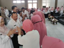 Tiat Suwardi Ajak Pegawai Disperpusip Jatim Tingkatkan Layanan dan Kebermanfaatan