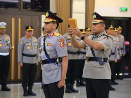Komjen Pol Imam Sugianto Serah Terima Jabatan kepada Irjen Pol Akhmad Wiyagus