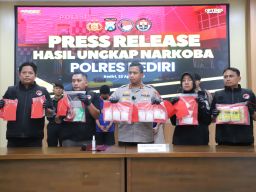 Gagalkan Peredaran Narkoba, Tiga Terduga dan Sabu 1kg diamankan