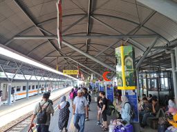 KAI Daop 8 Sukses Layani Angkutan Lebaran 2025, Surabaya Gubeng Jadi Favorit