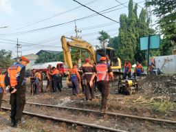 Demi Keselamatan, Perlintasan Stasiun Indro - Stasiun Kandangan Ditutup