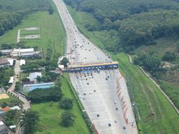 Survei KedaiKOPI: Pemudik Puas dengan Rekayasa Lalu Lintas dan Infrastruktur Jalan Saat Lebaran 2025